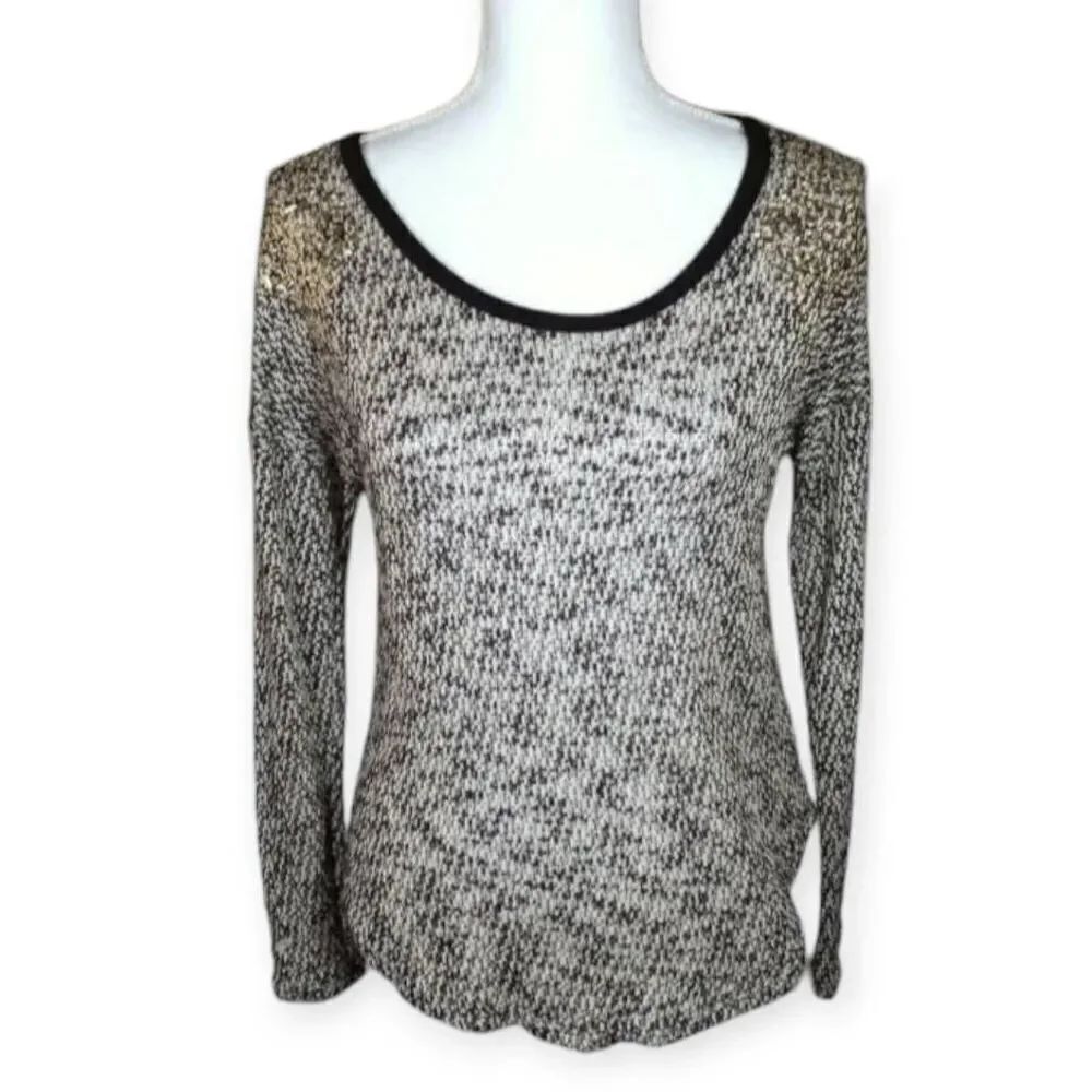 TEENBELL BLACK & BEIGE EMBELLISHED SHOULDER SWEATER SZ.S EUC.